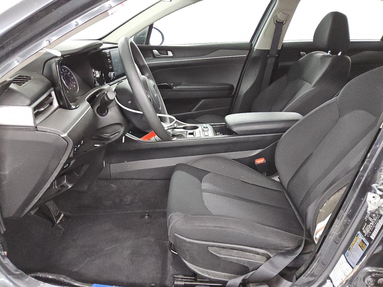 2023 Kia K5 - Image 7