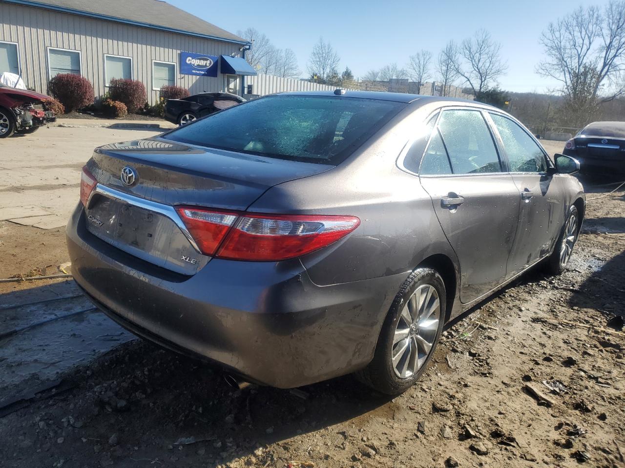 VIN 4T1BF1FK4GU585279 2016 TOYOTA CAMRY no.3