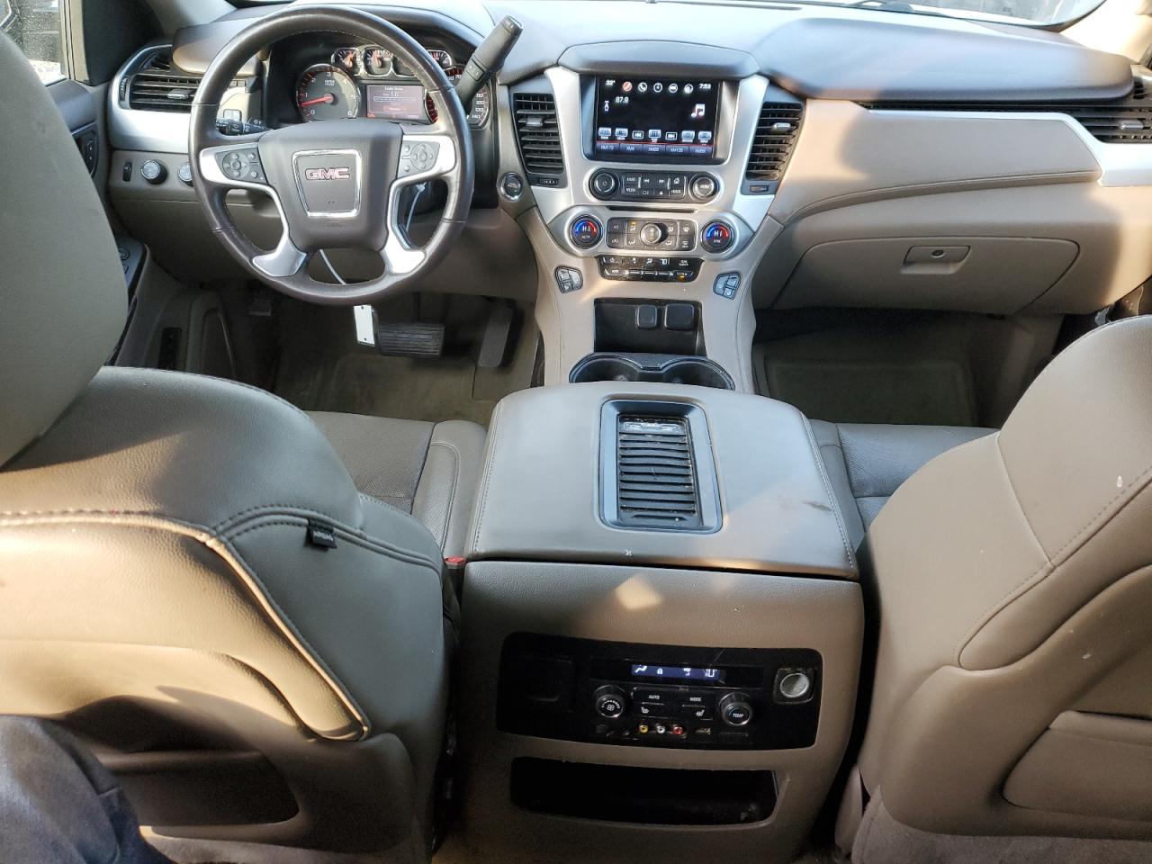 2016 GMC Yukon - Image 8