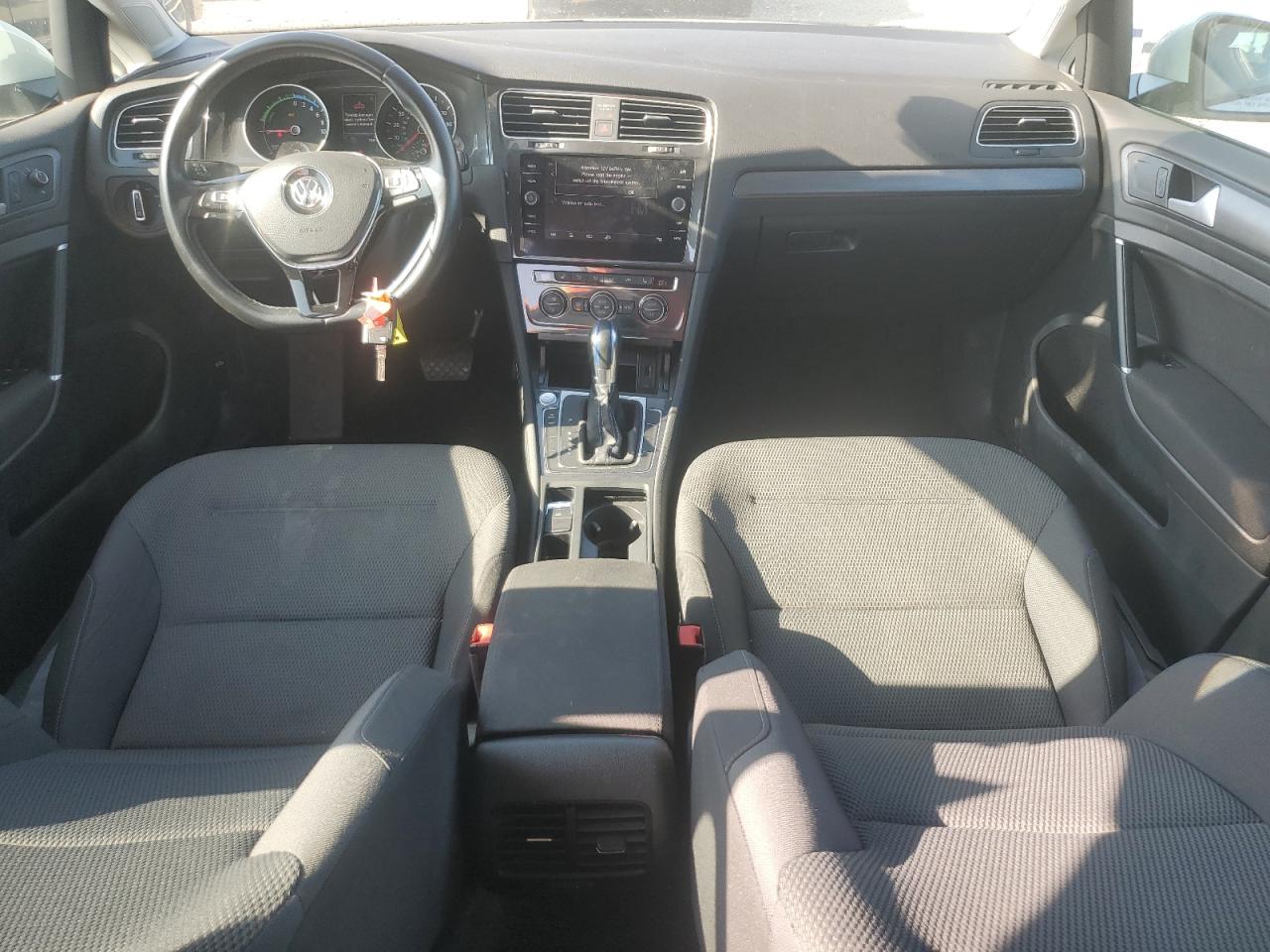 2019 Volkswagen E-Golf Se VIN: WVWKR7AU7KW917283 Lot: 82618894