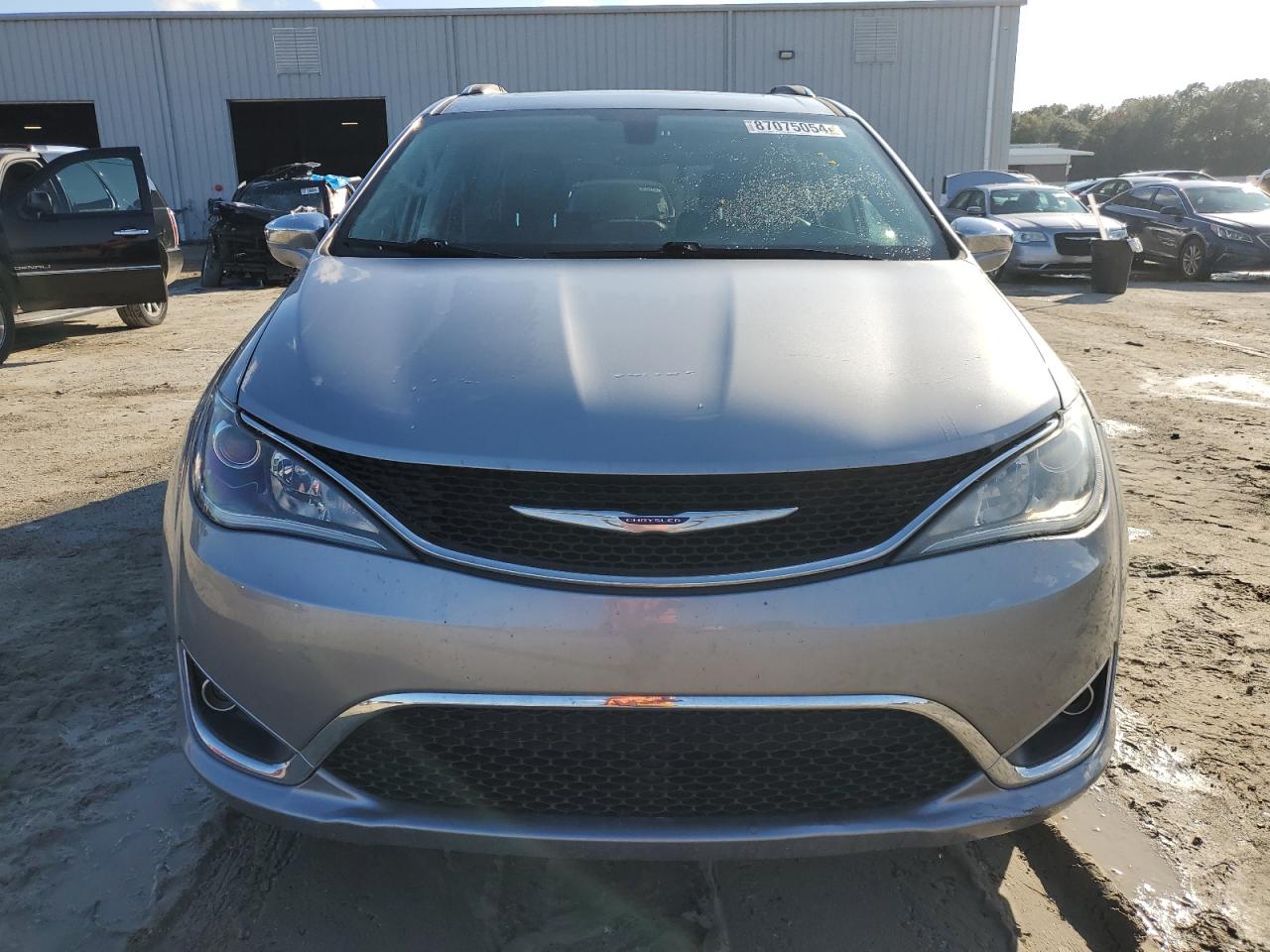 2019 Chrysler Pacifica - Image 5