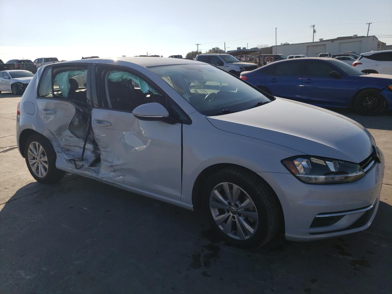 2021 Volkswagen Golf - Image 4