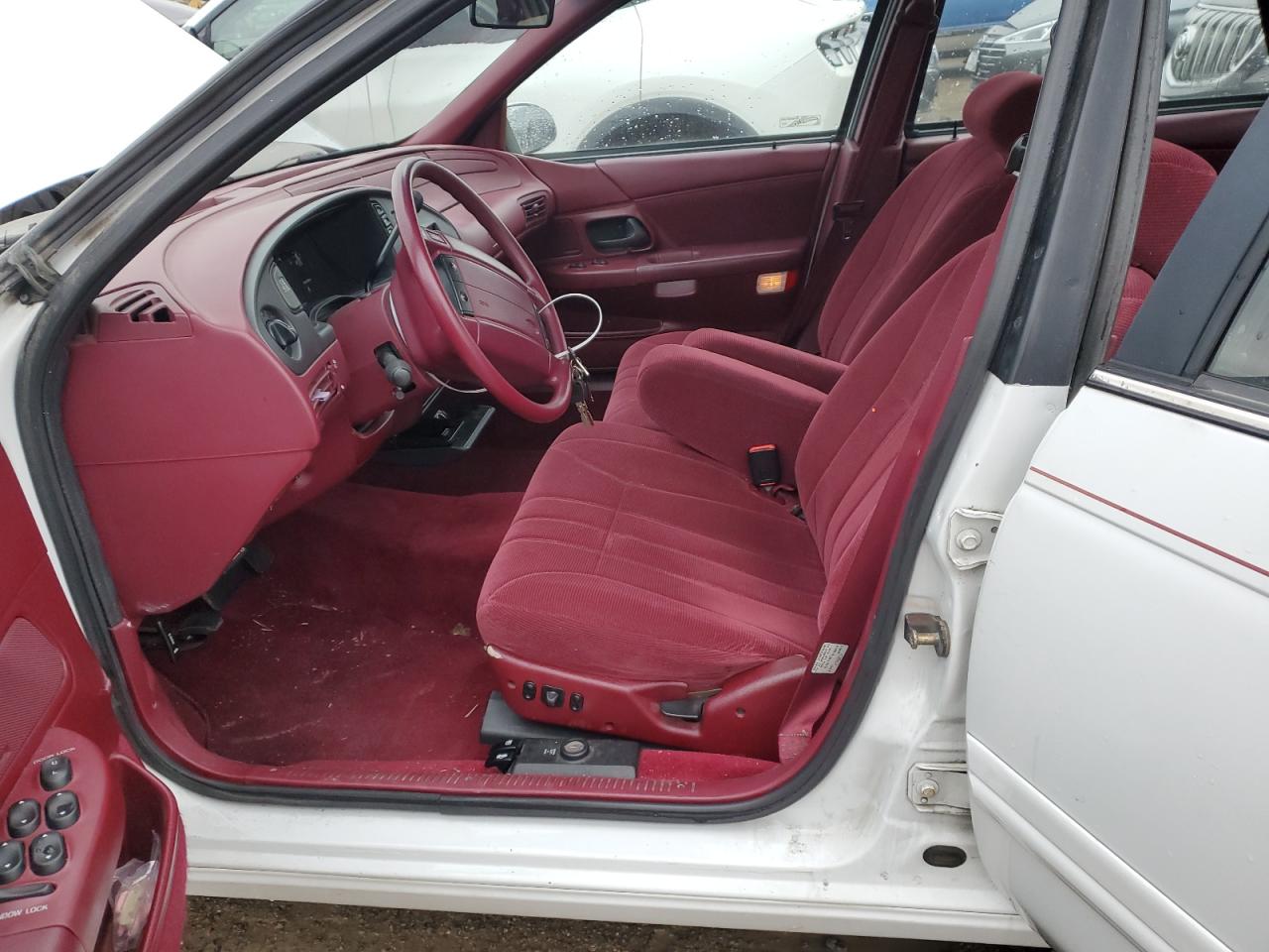 1993 Ford Taurus Gl VIN: 1FALP5246PG287289 Lot: 86996384