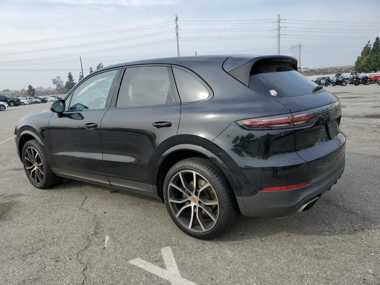 VIN WP1AA2AYXKDA09378 2019 PORSCHE CAYENNE no.2