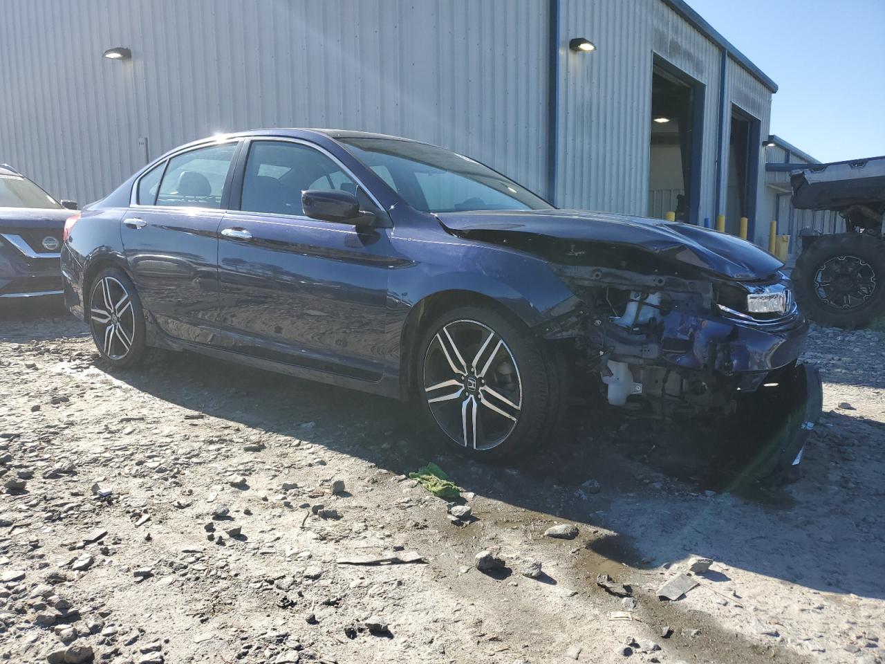 VIN 1HGCR2F5XHA033404 2017 HONDA ACCORD no.4