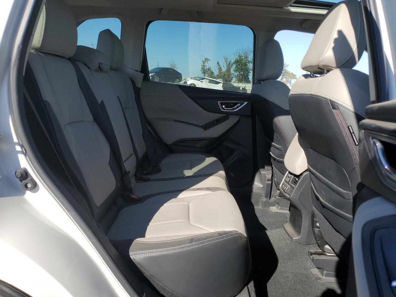 2020 Subaru Forester - Image 11