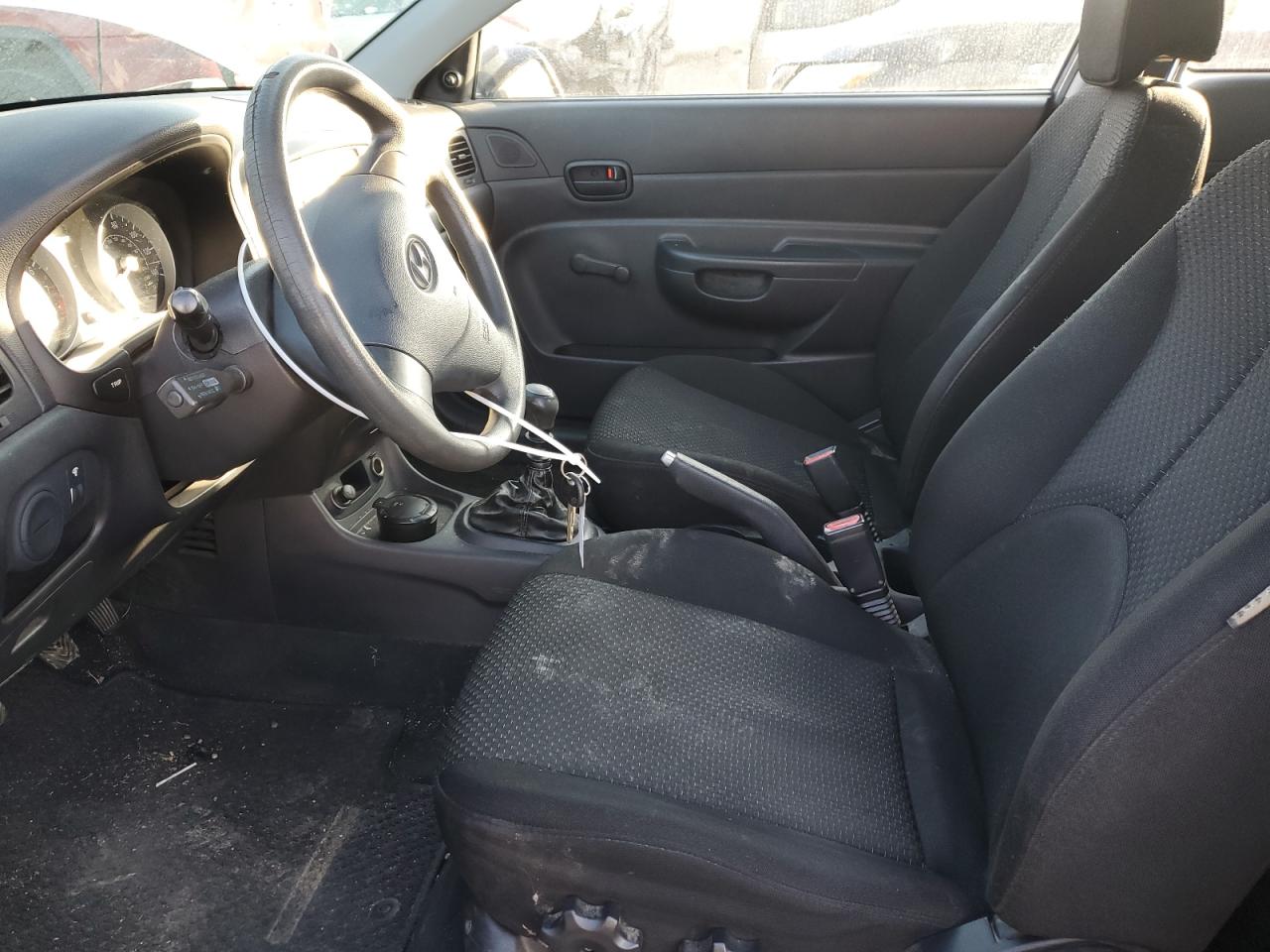 2008 Hyundai Accent - Image 7