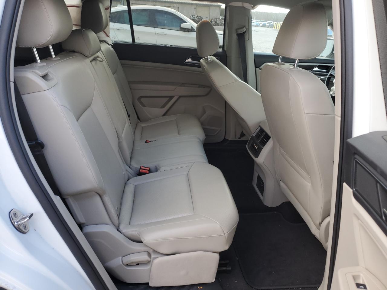 2019 Volkswagen Atlas - Image 11