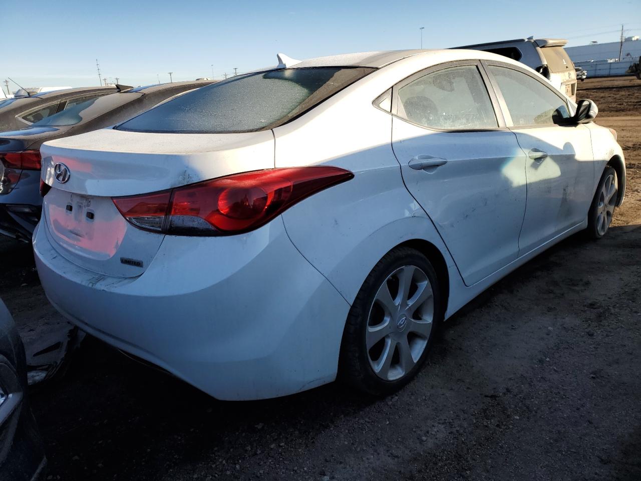 2012 Hyundai Elantra - Image 3