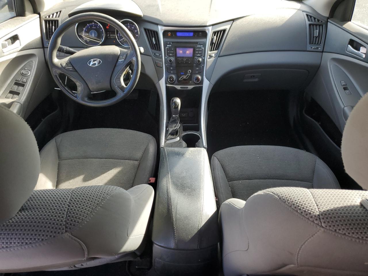 2011 Hyundai Sonata - Image 8