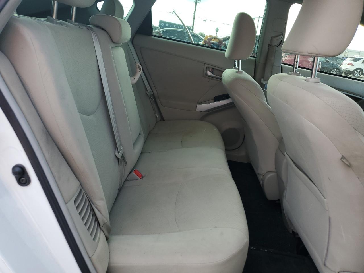 2013 Toyota Prius - Image 10