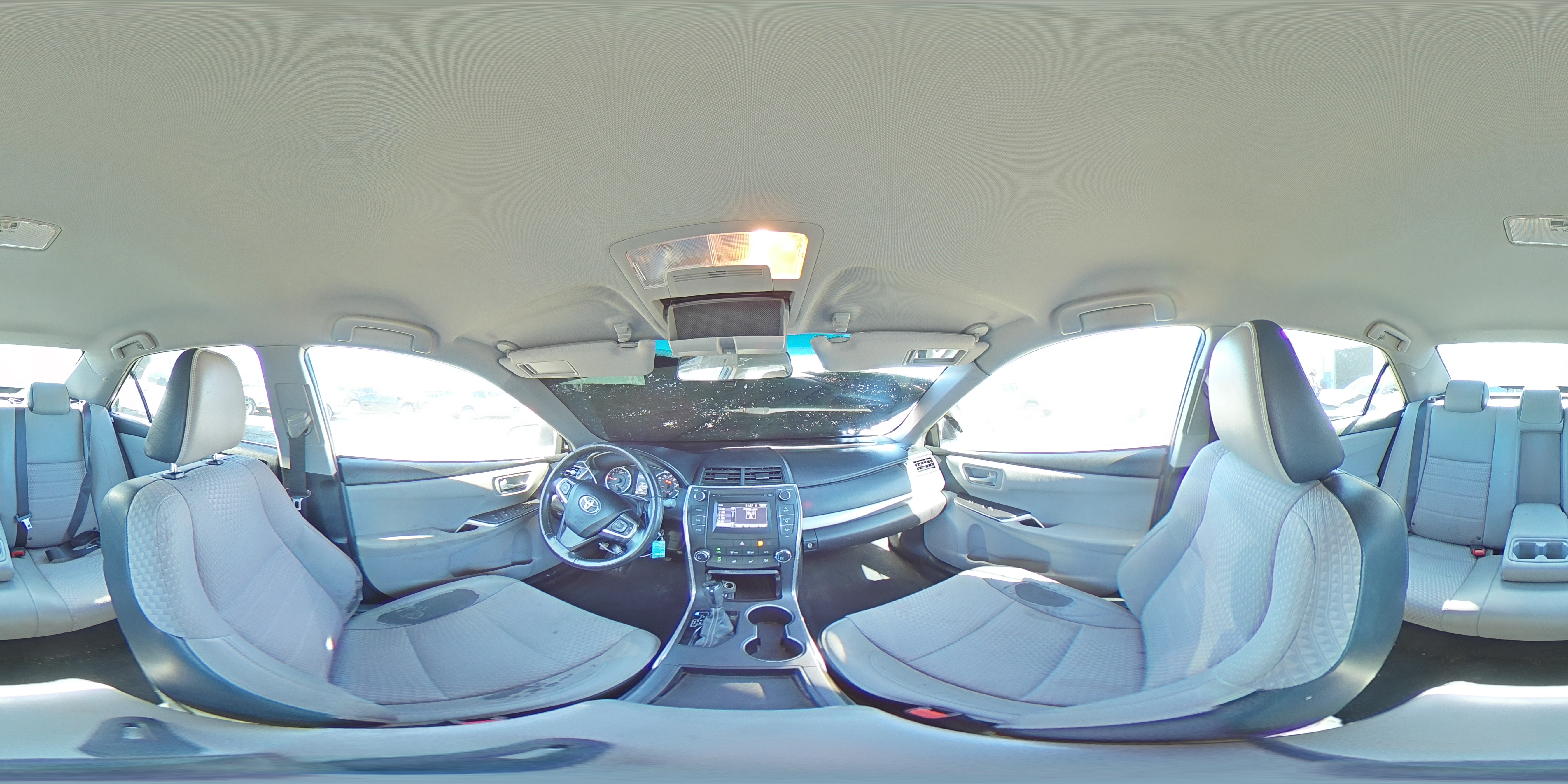 2015 Toyota Camry - Image 14
