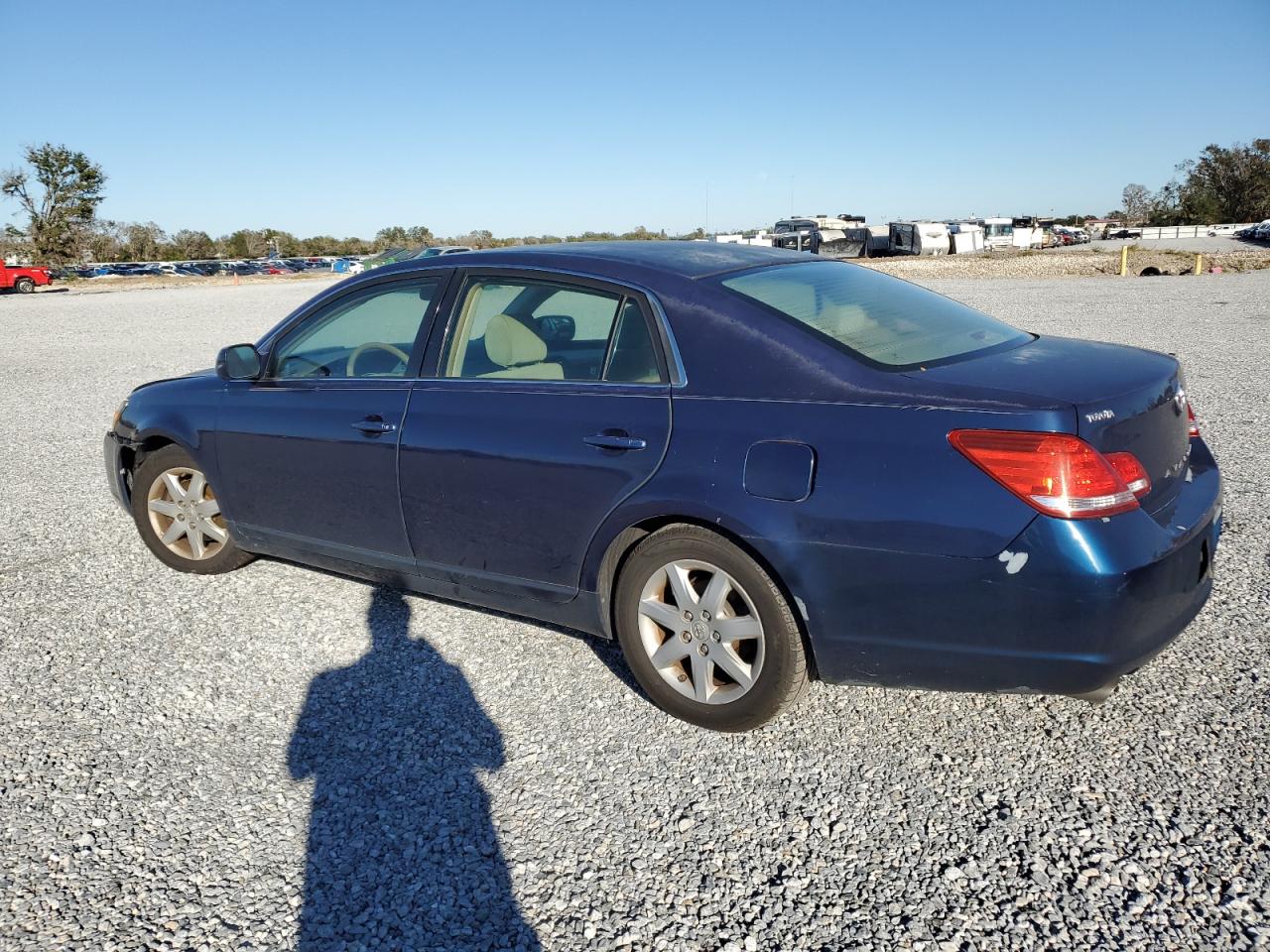 2007 Toyota Avalon - Image 2