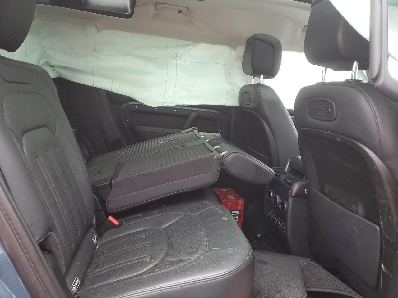 2020 Land Rover Defender - Image 11