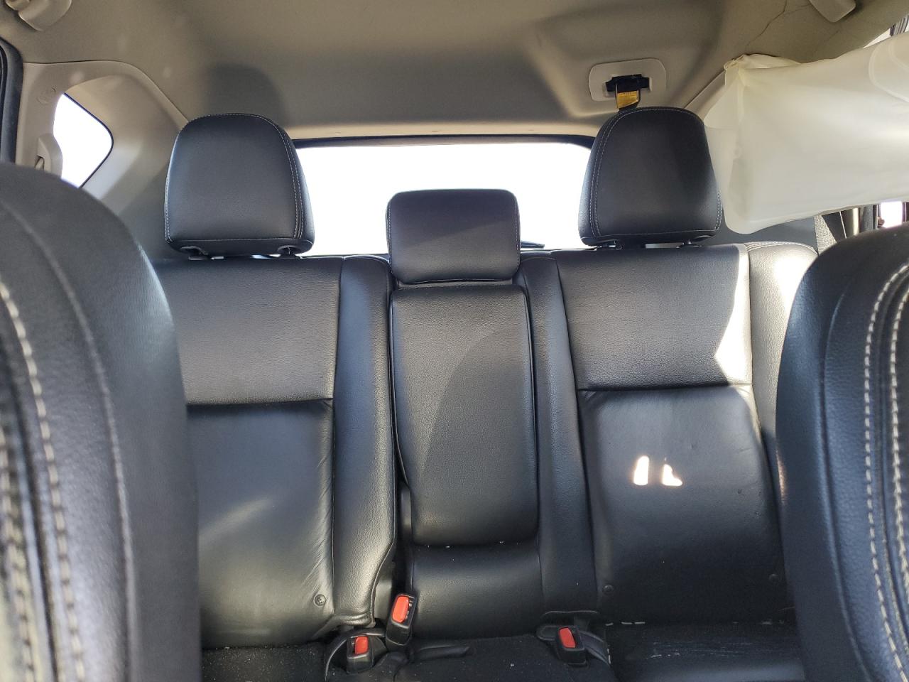2017 Toyota RAV 4 - Image 10