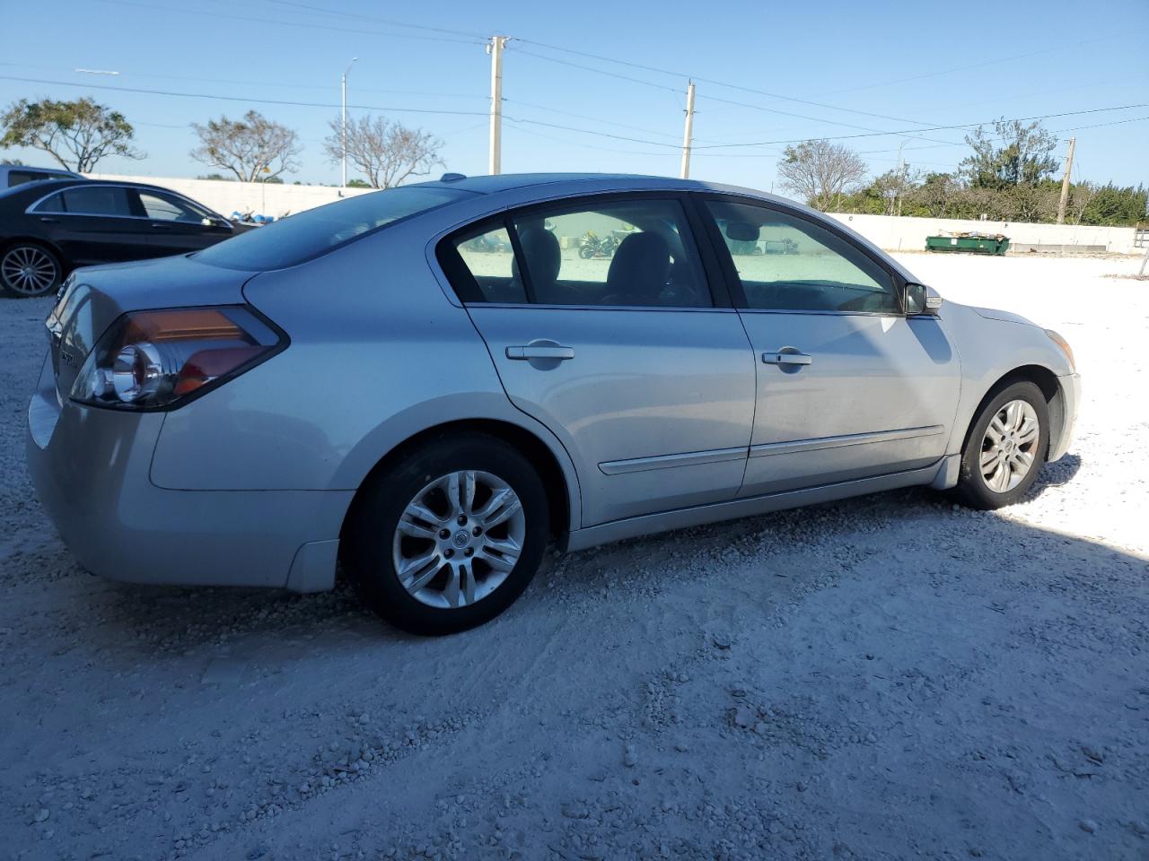 2010 Nissan Altima - Image 3