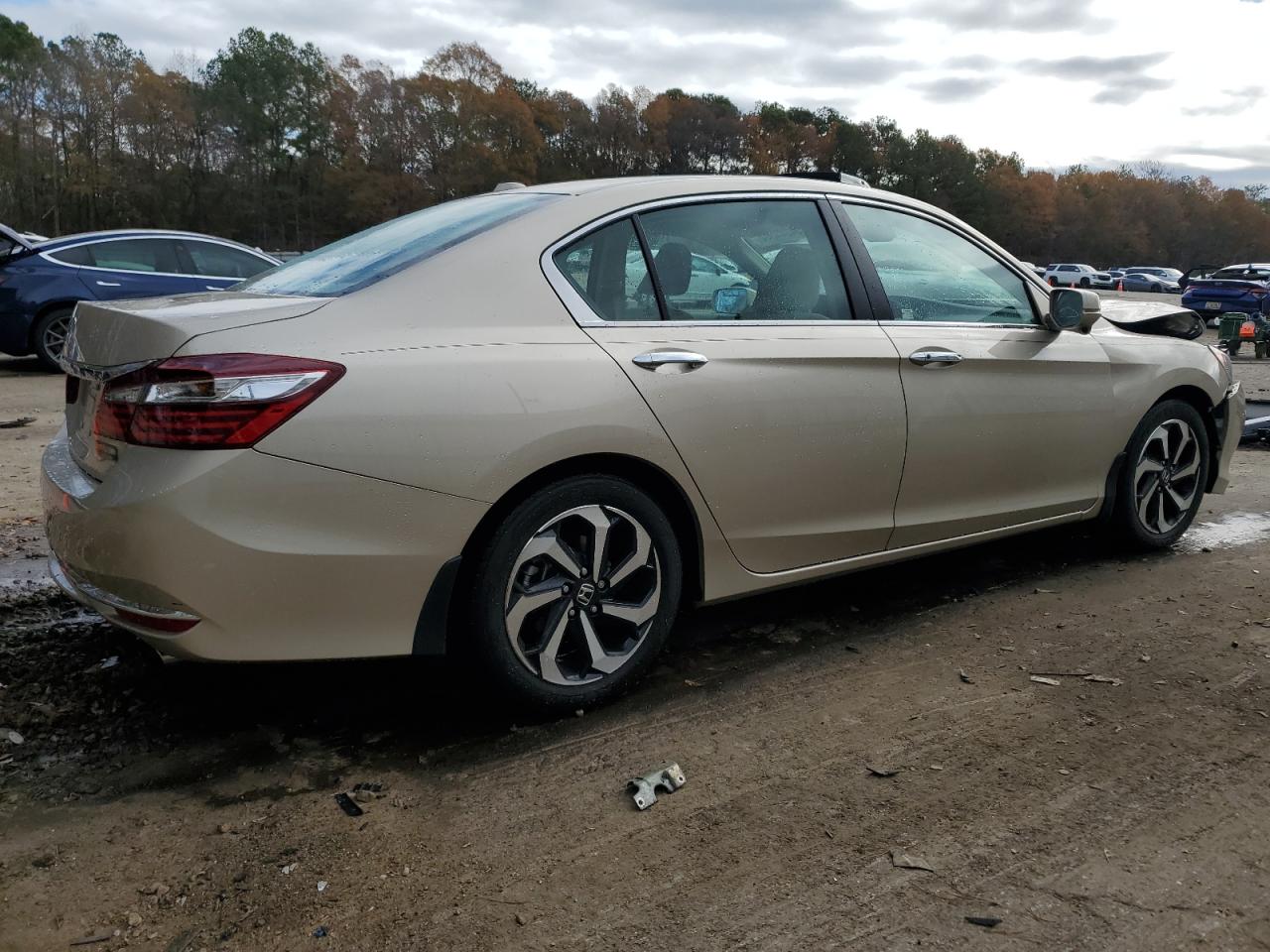 VIN 1HGCR2F98GA181259 2016 HONDA ACCORD no.3