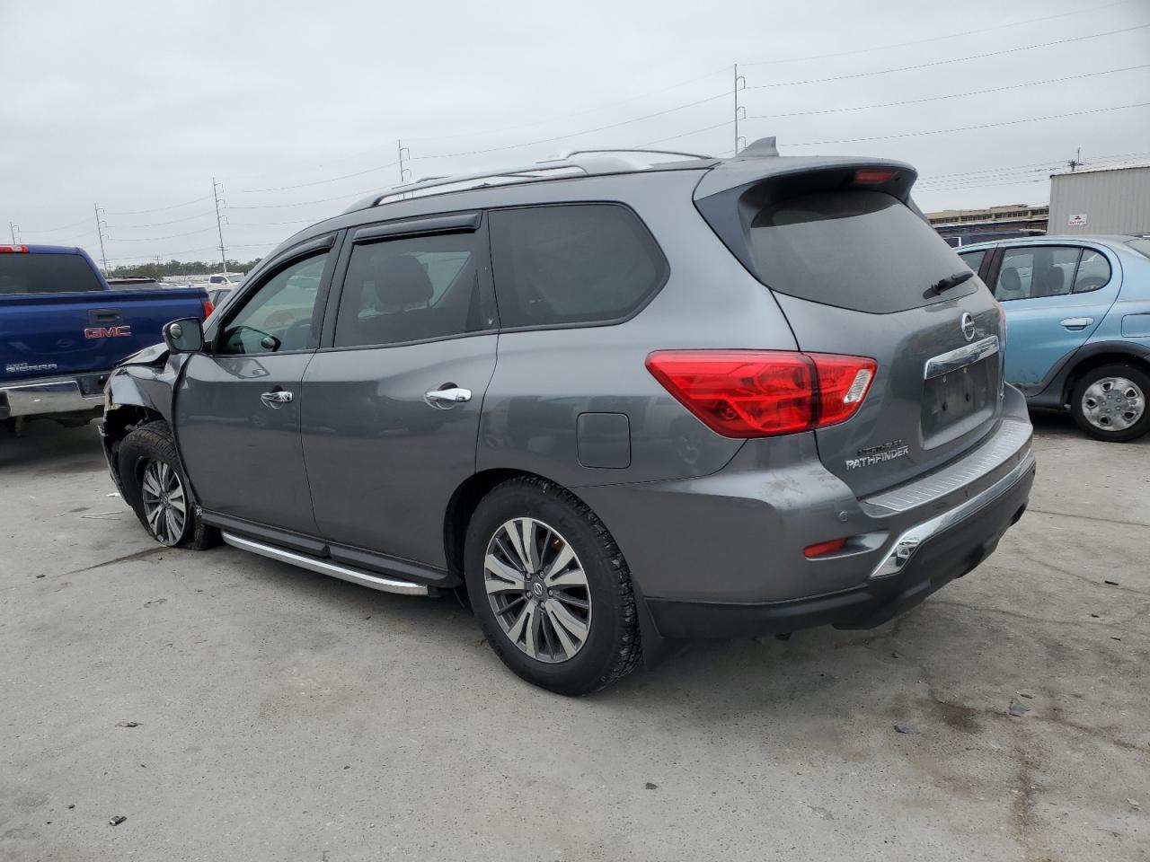 2020 Nissan Pathfinder - Image 2
