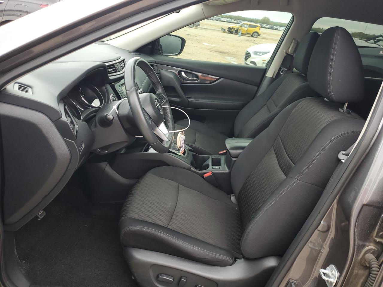2017 Nissan Rogue - Image 7