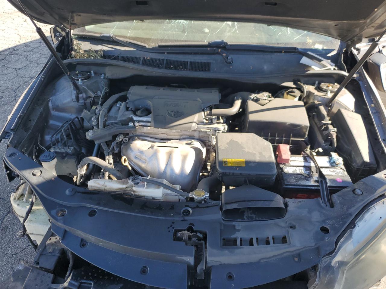 2015 Toyota Camry - Image 11