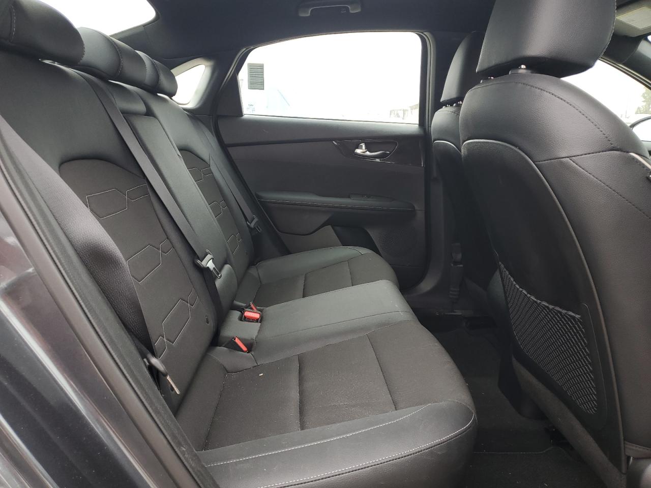 2023 Kia Forte - Image 10
