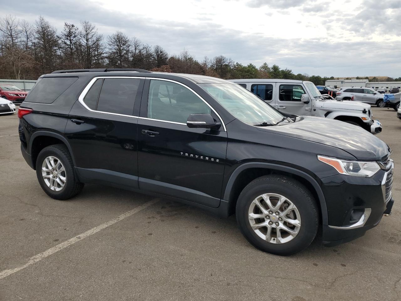 2019 Chevrolet Traverse - Image 4