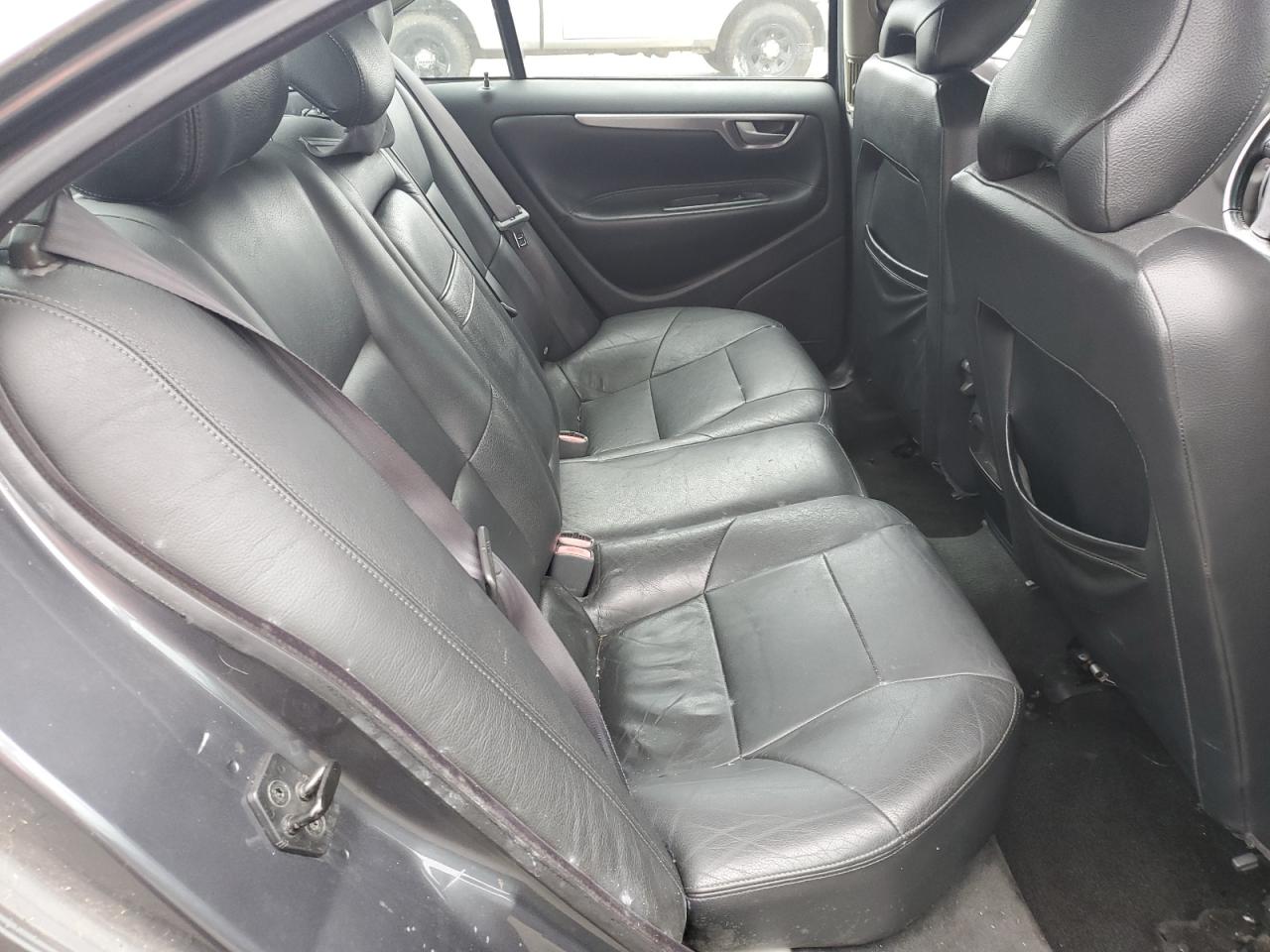 2004 Volvo S60 T5 VIN: YV1RS53D342344925 Lot: 85186464