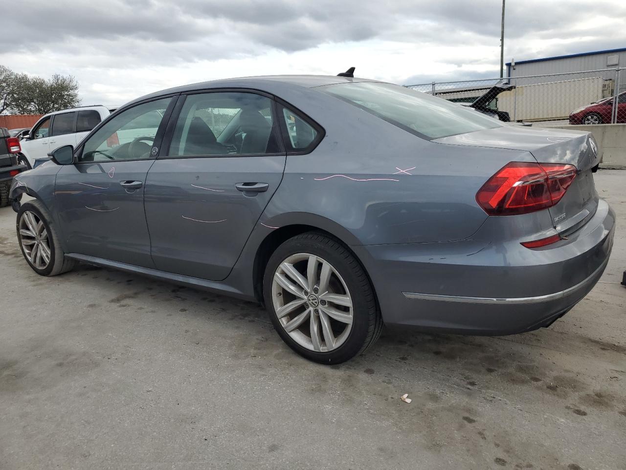 VIN 1VWLA7A34KC013487 2019 VOLKSWAGEN PASSAT no.2