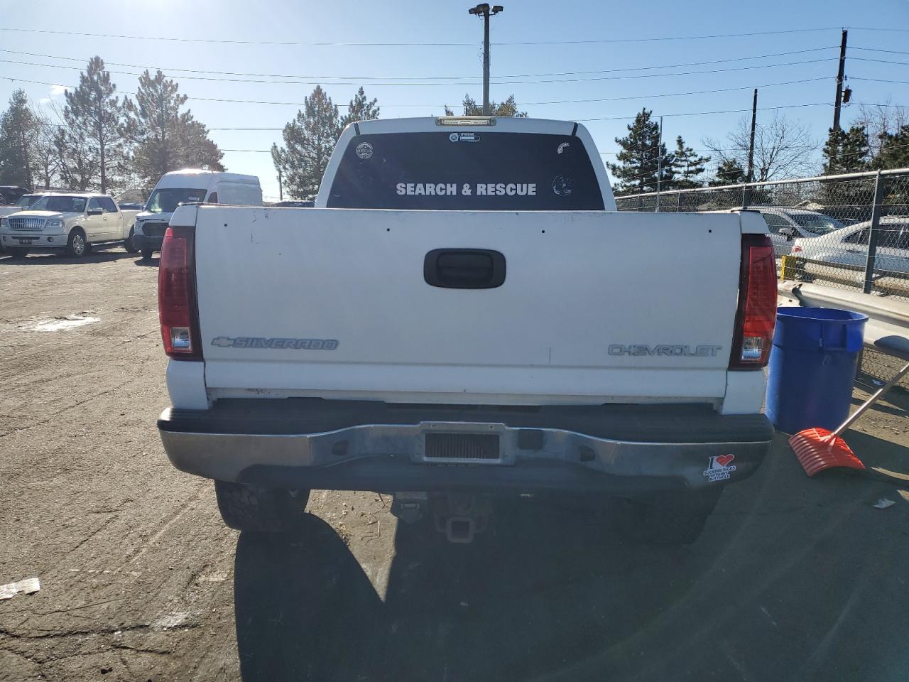 2004 Chevrolet Silverado - Image 6
