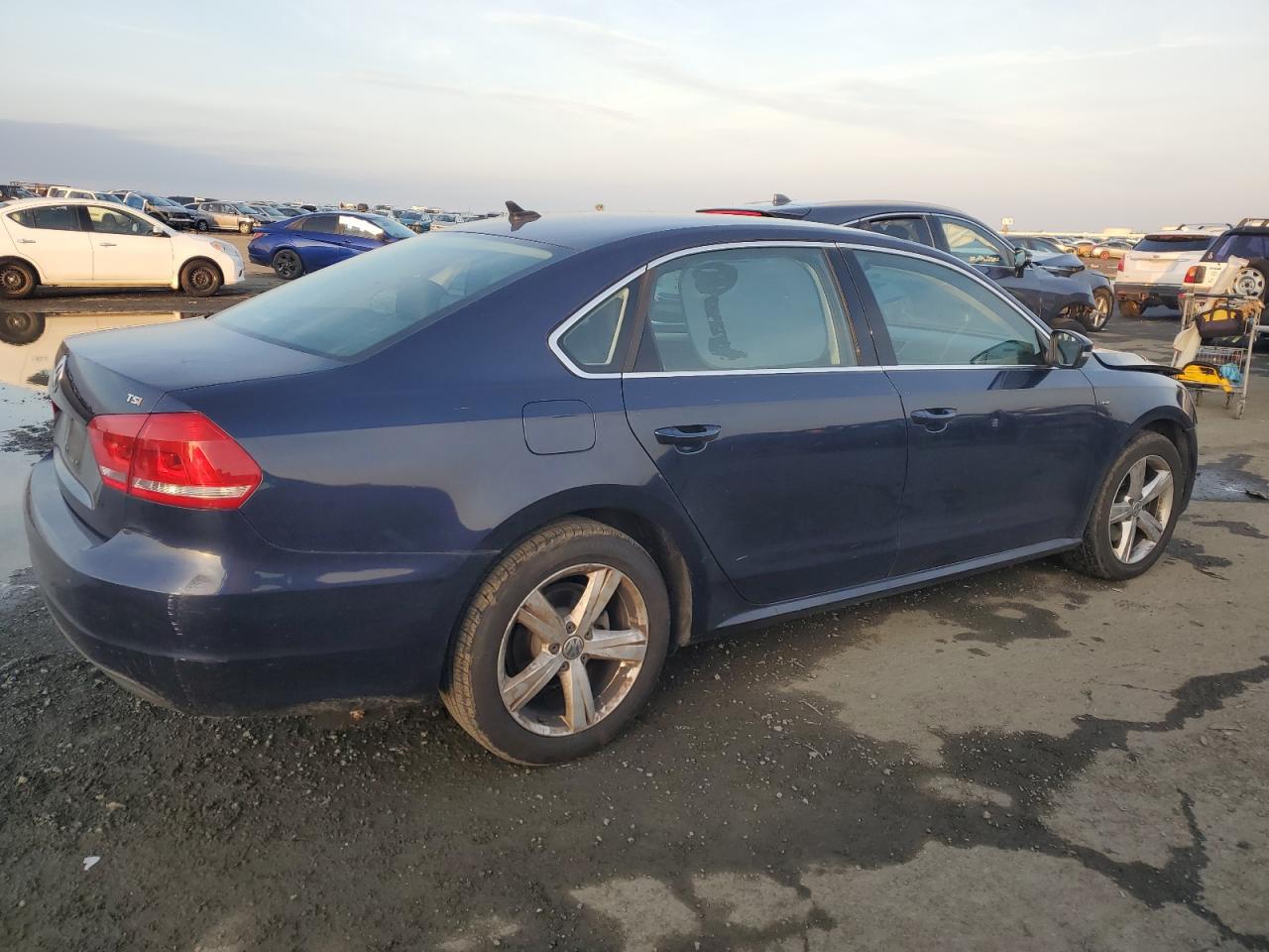 VIN 1VWAT7A33FC116889 2015 VOLKSWAGEN PASSAT no.3