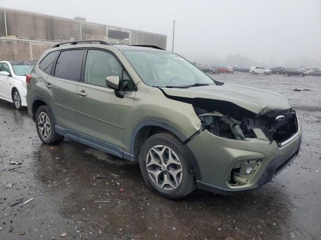  SUBARU FORESTER 2019 Зеленый