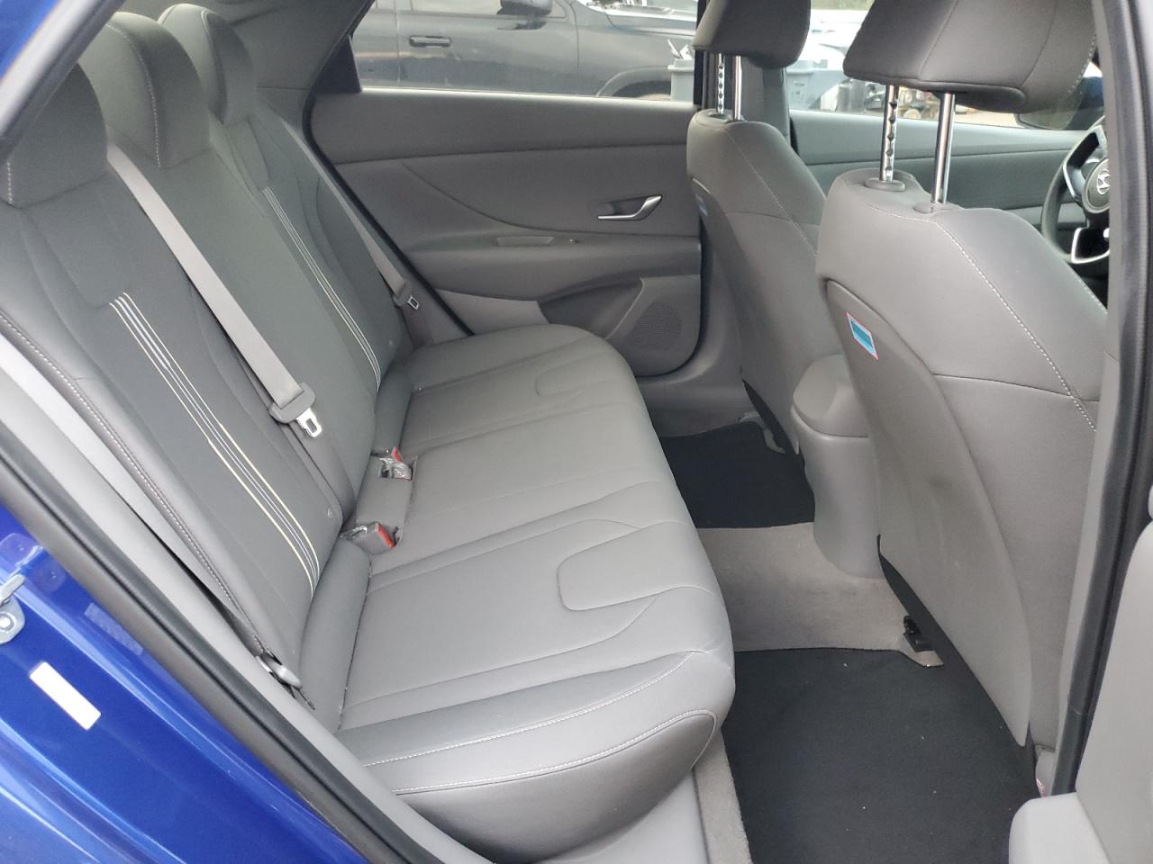 2023 Hyundai Elantra - Image 10