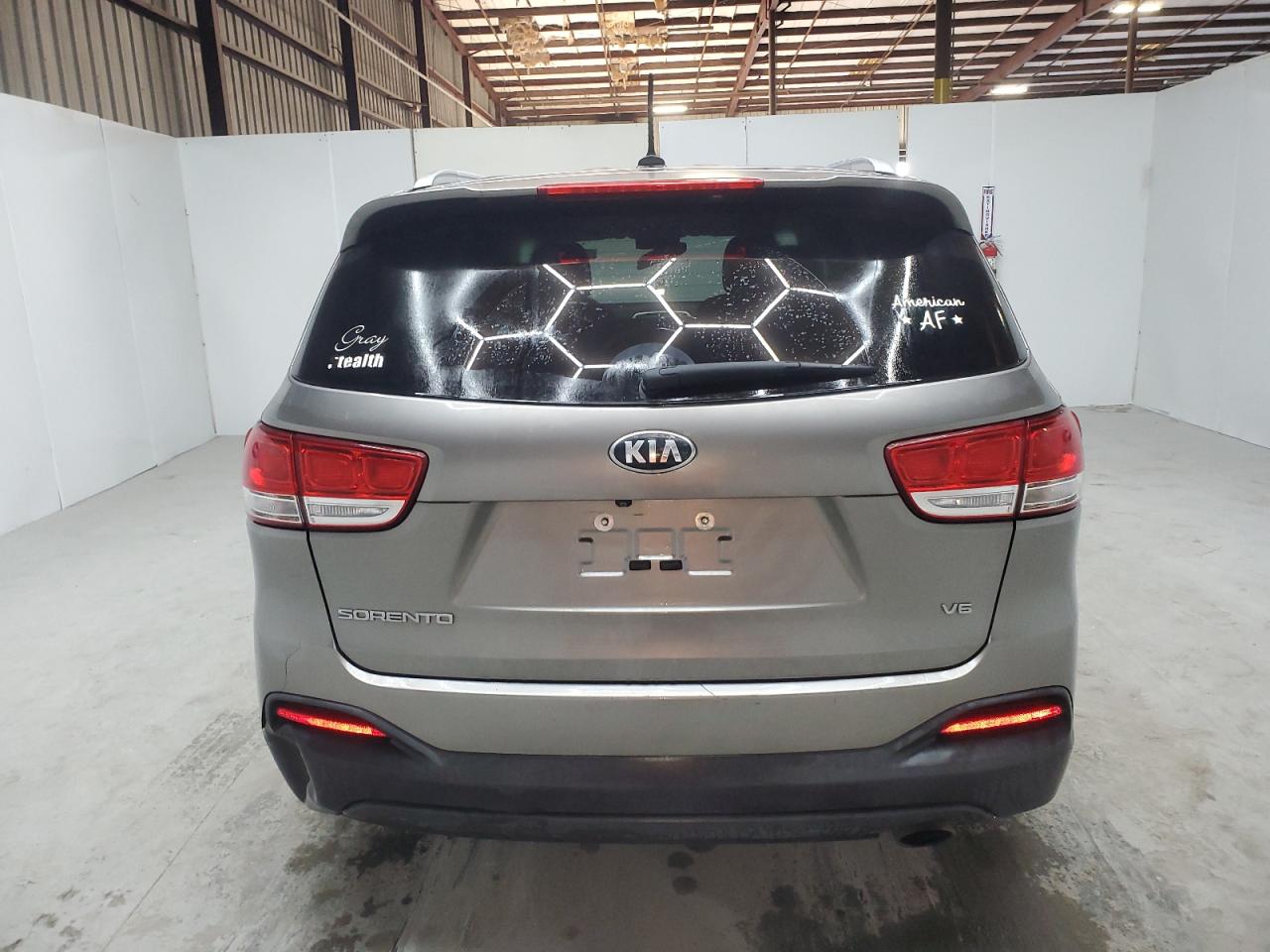 VIN 5XYPGDA53HG329342 2017 KIA SORENTO no.6