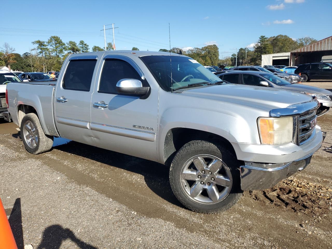 VIN 3GTP1VE03DG335739 2013 GMC SIERRA no.4