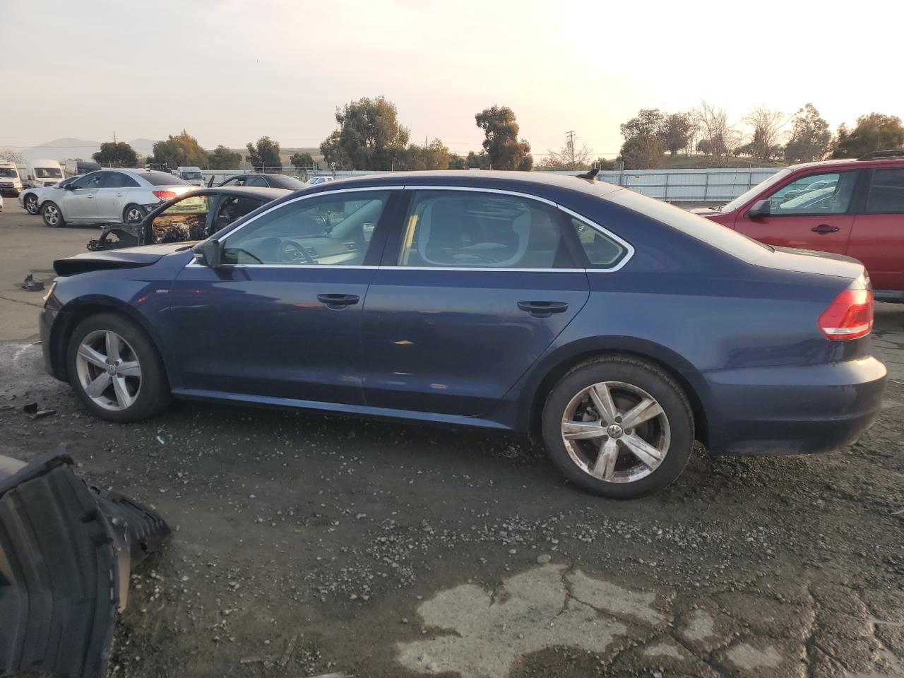 VIN 1VWAT7A33FC116889 2015 VOLKSWAGEN PASSAT no.2