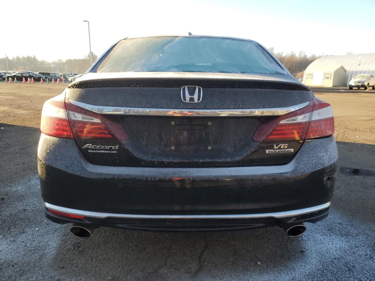 VIN 1HGCR3F93HA044706 2017 HONDA ACCORD no.6