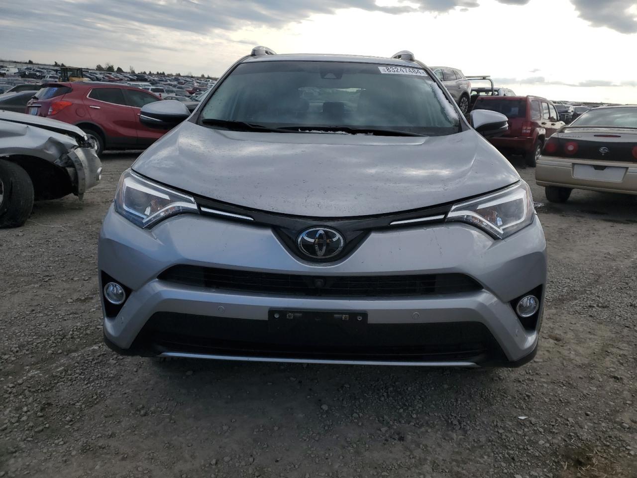 2018 Toyota RAV 4 - Image 5