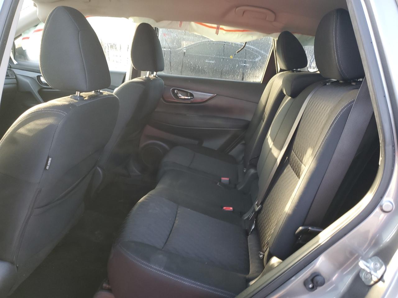2018 Nissan Rogue - Image 11
