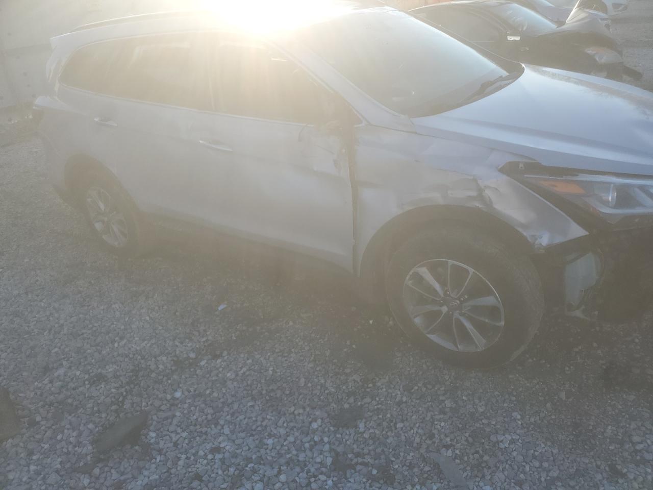 2018 Hyundai Santa Fe - Image 4