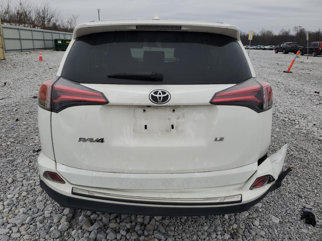 2018 Toyota RAV 4 - Image 6