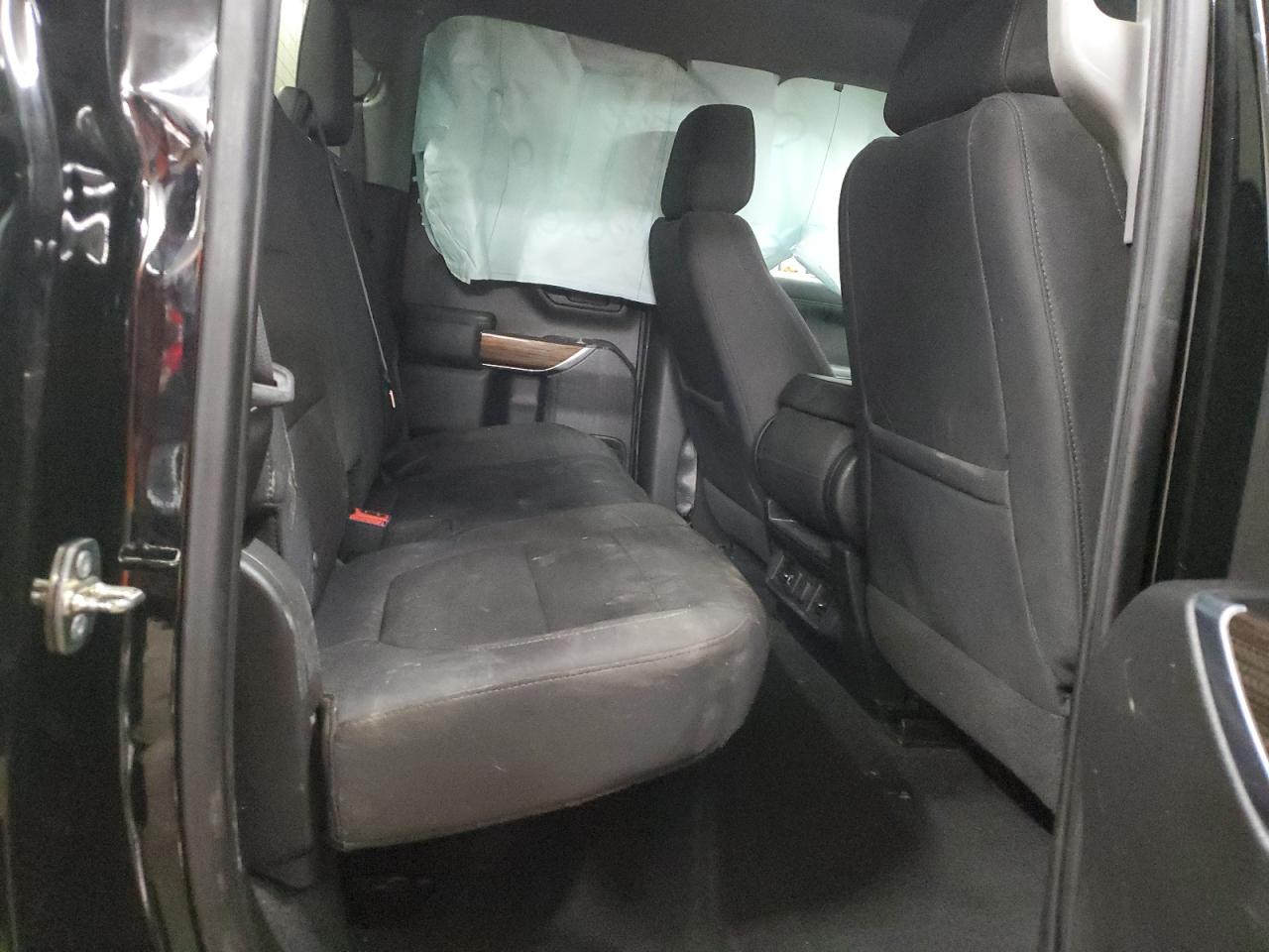 2019 Chevrolet Silverado - Image 11