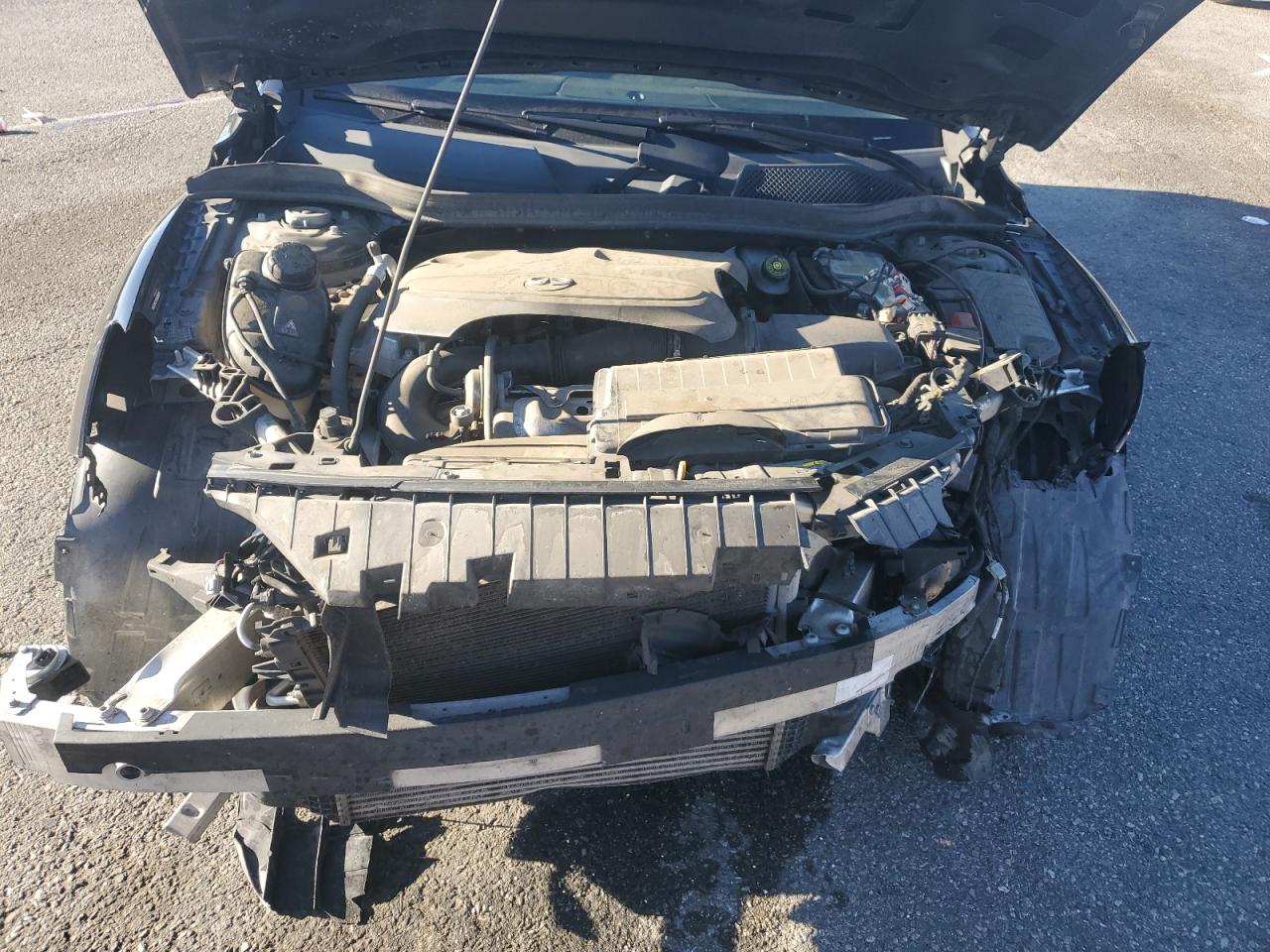 2018 Infiniti QX30 - Image 12
