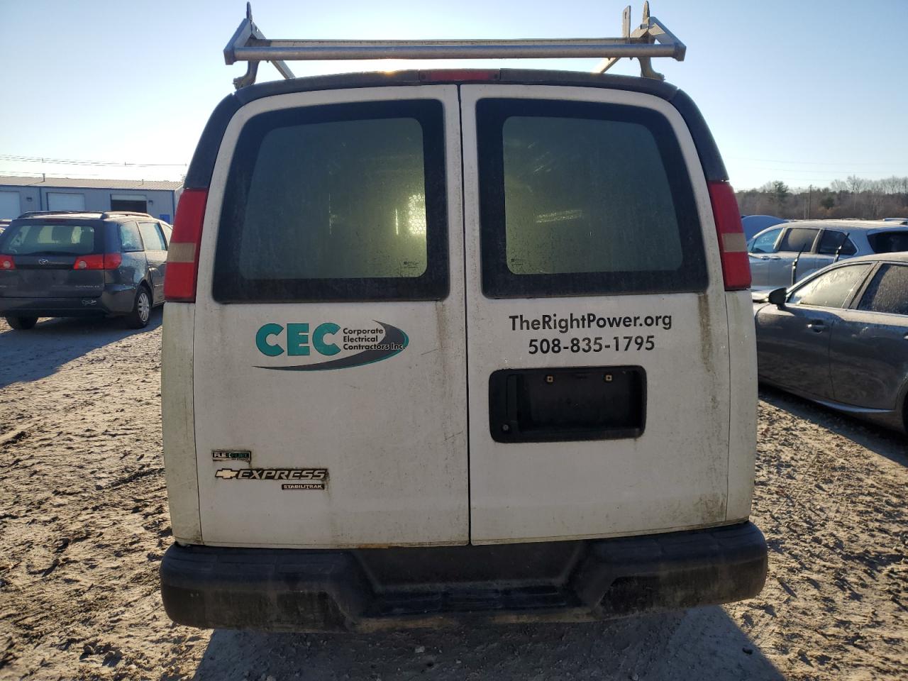 2011 Chevrolet Express - Image 6