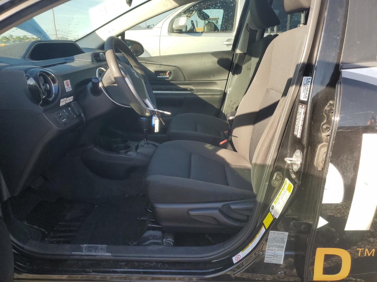 2016 Toyota Prius - Image 7