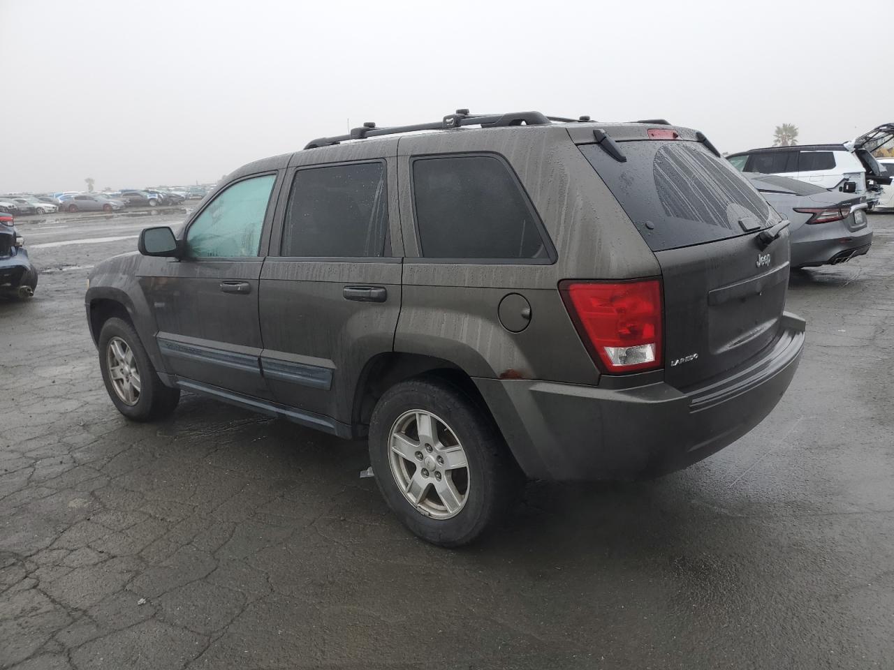 2006 Jeep Grand Cherokee - Image 2