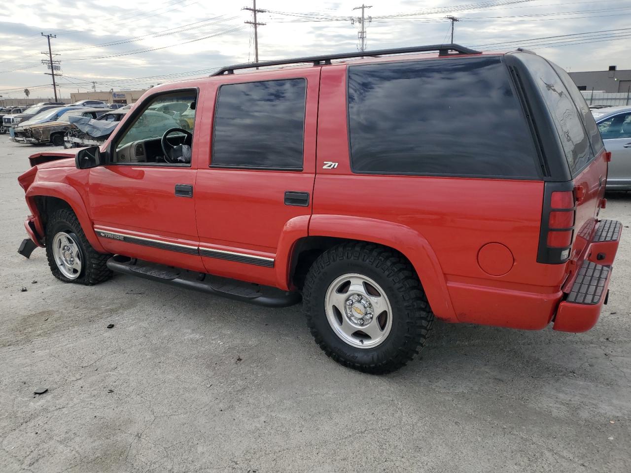 2000 Chevrolet Tahoe - Image 2