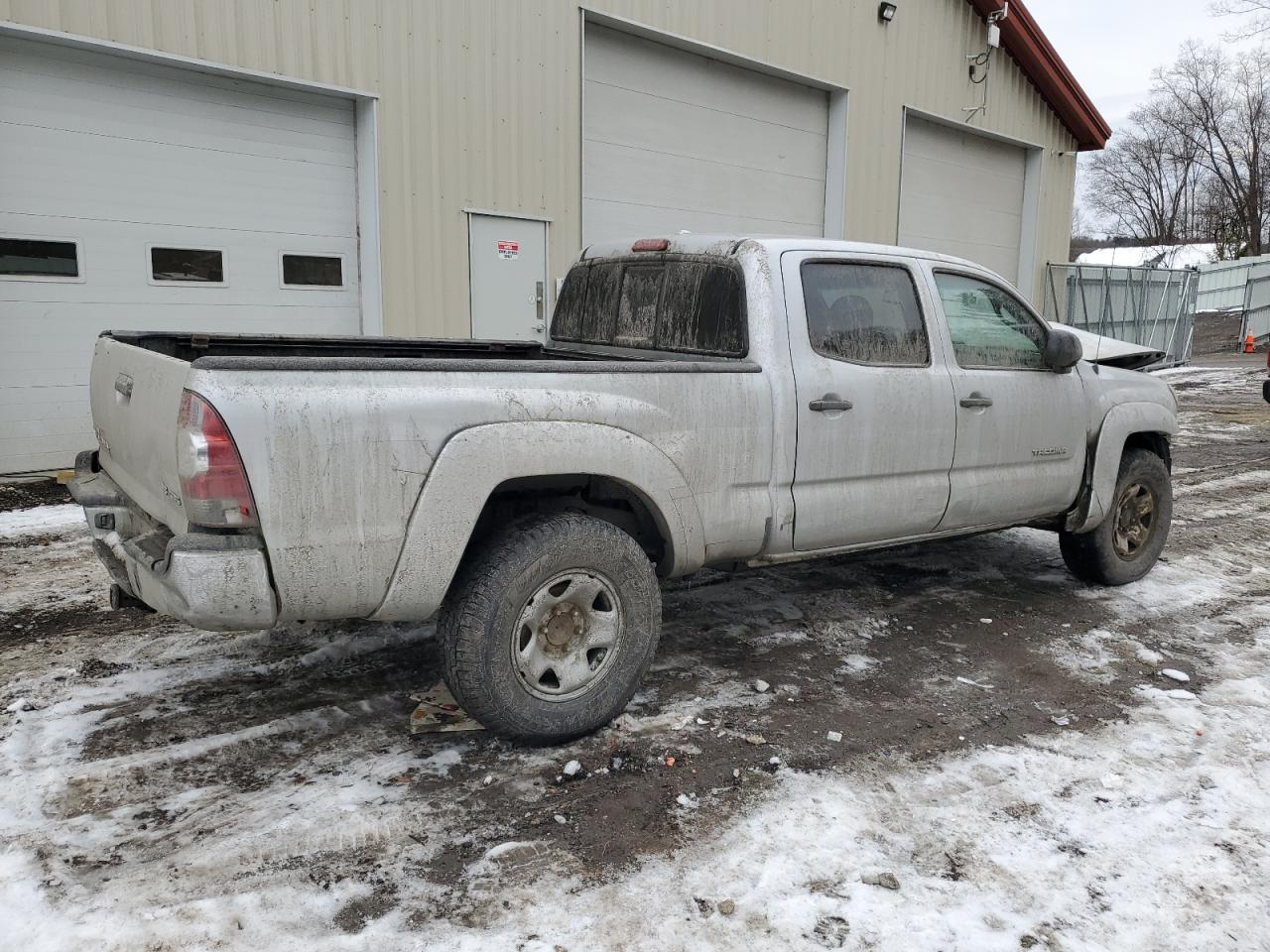 2010 Toyota Tacoma - Image 3
