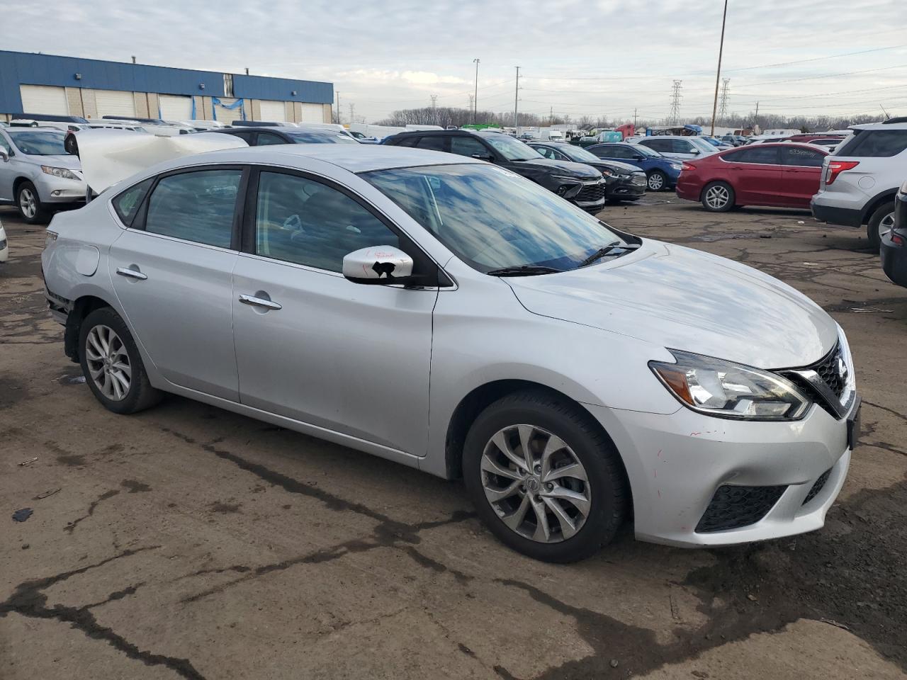 VIN 3N1AB7AP4JL647589 2018 NISSAN SENTRA no.4