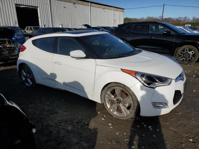  HYUNDAI VELOSTER 2016 Biały