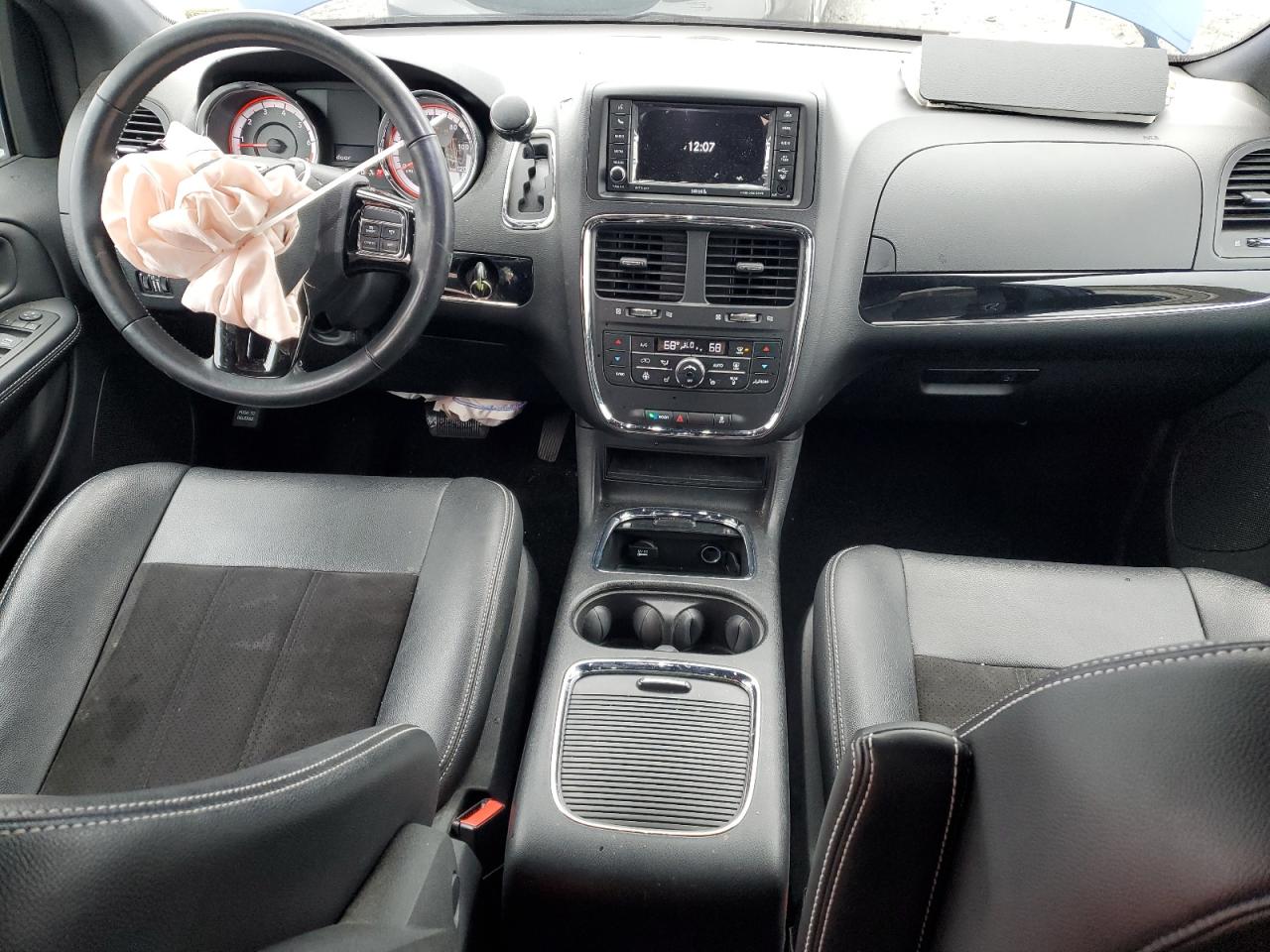 2020 Dodge Caravan - Image 8
